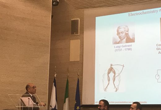 Prof. Lev von der Hebrew University of Jerusalem hielt ein Lectio Magistralis mit dem Titel “Advanced Novel Analytical Methods for Faster Forensic and Medical Analysis”.