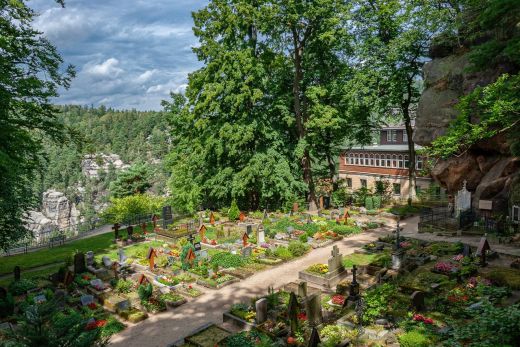 Oybiner Bergfriedhof